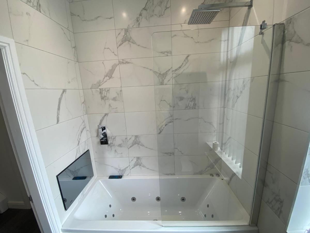 Villa Entire Luxury House Elland Exterior foto