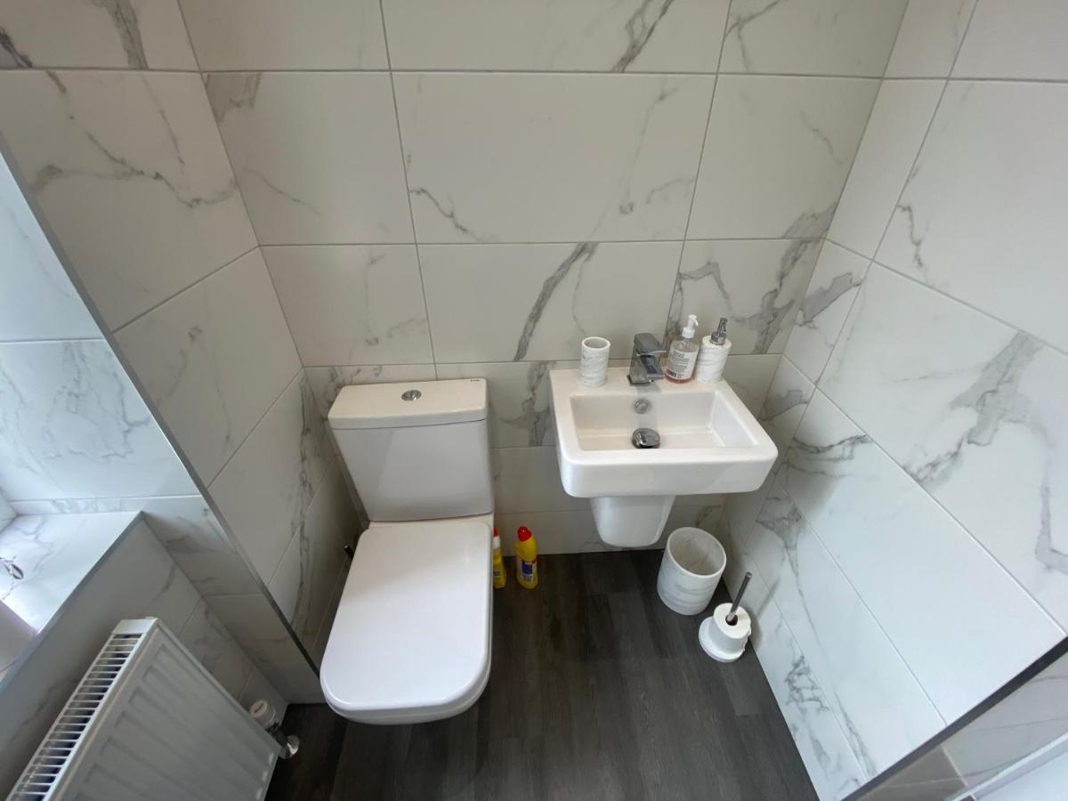 Villa Entire Luxury House Elland Exterior foto